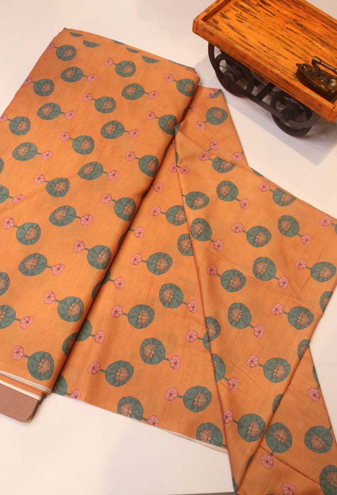 Printed muslin fabric