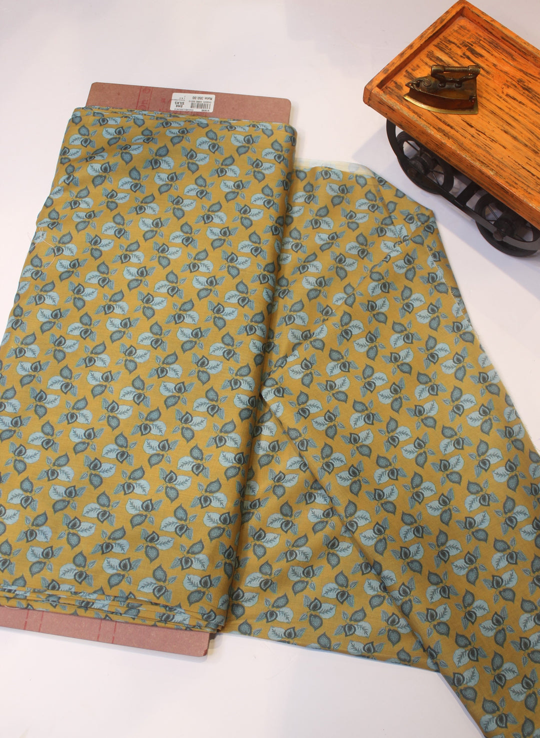 Printed muslin fabric