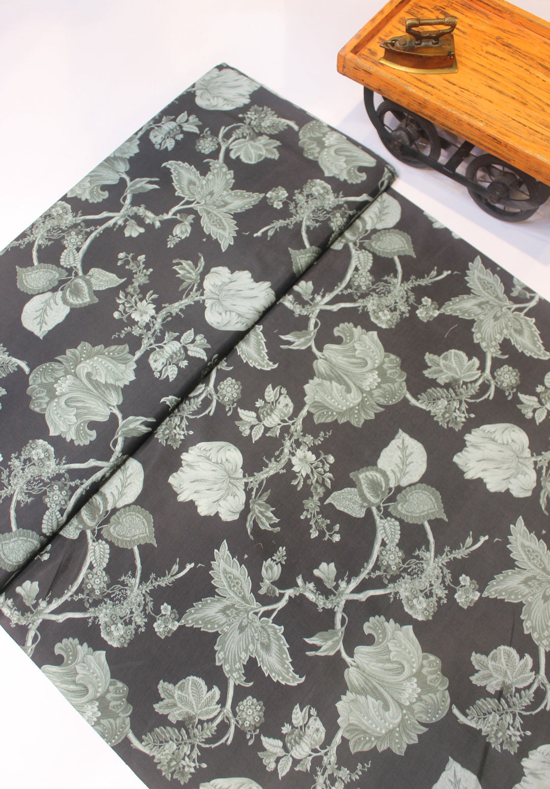 Printed muslin fabric