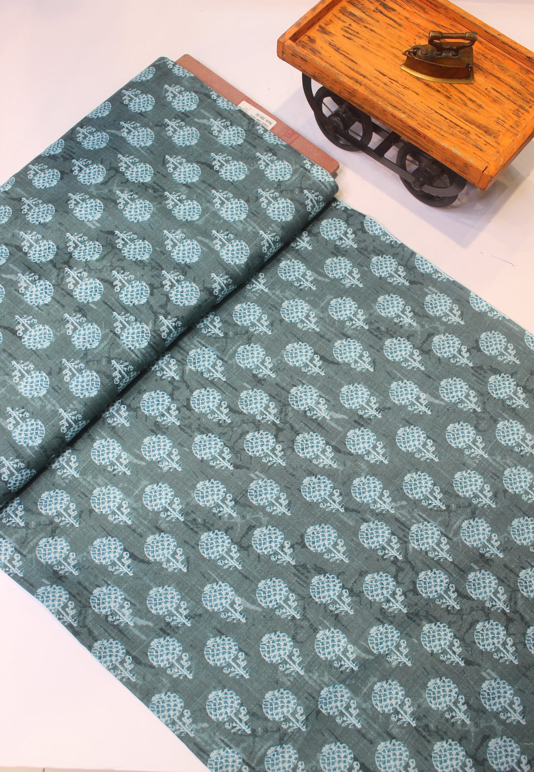 Printed muslin fabric
