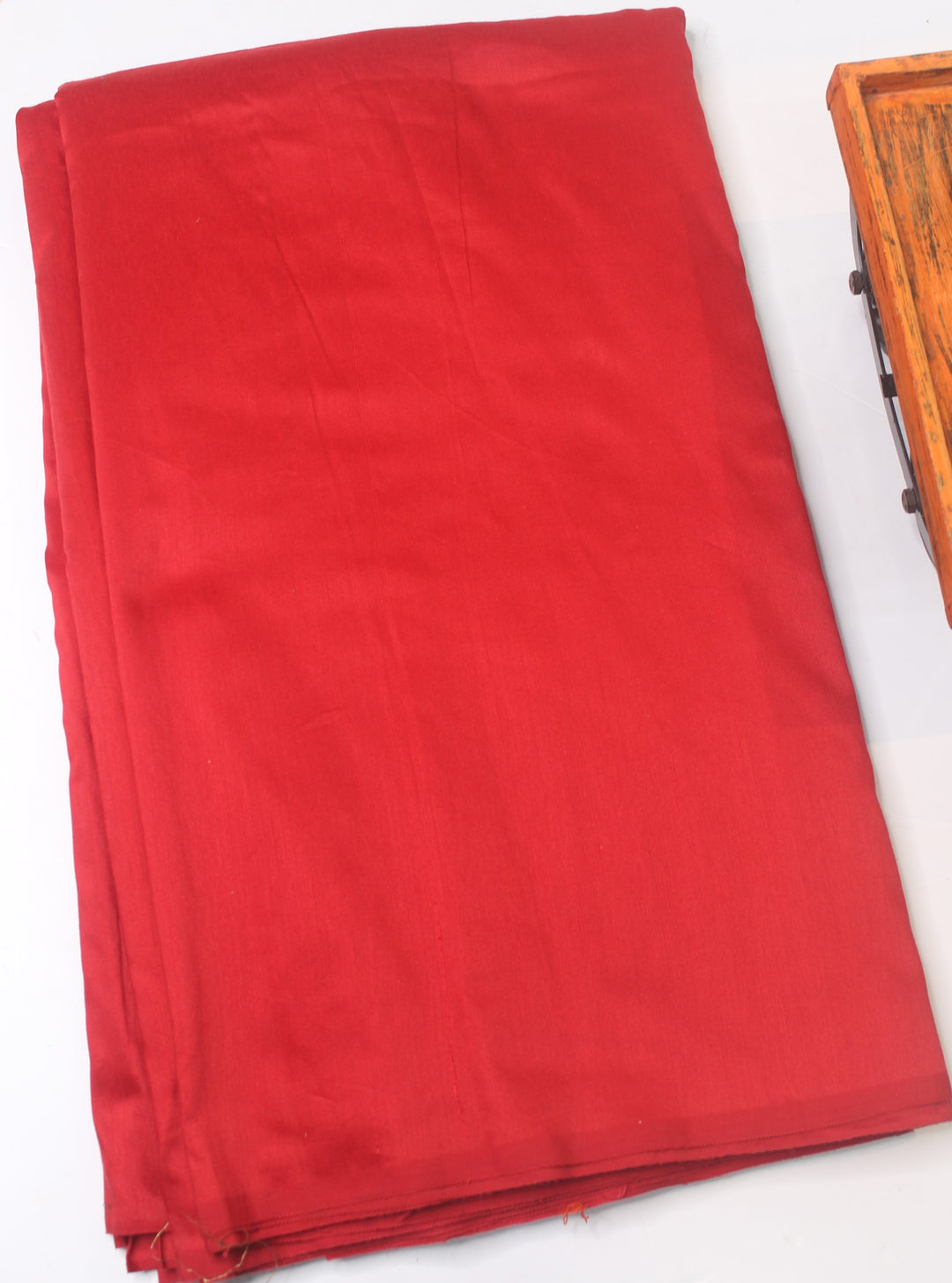 Raw silk fabric