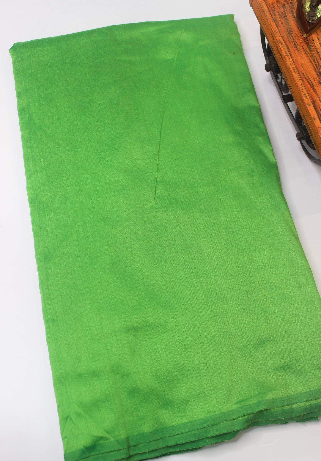 Raw silk fabric