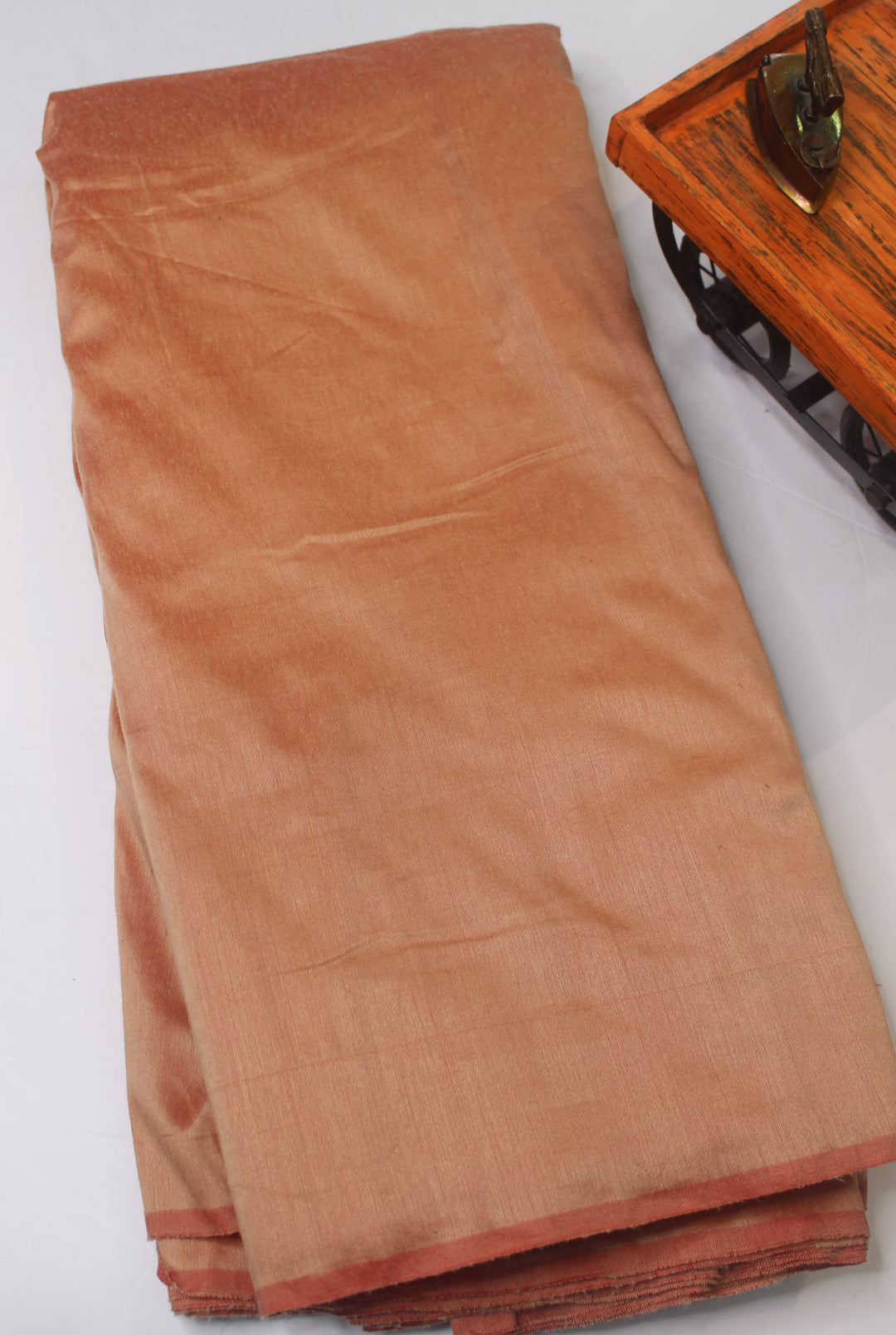 Raw silk fabric
