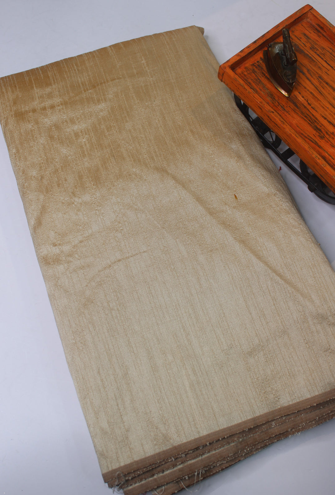 Raw silk fabric