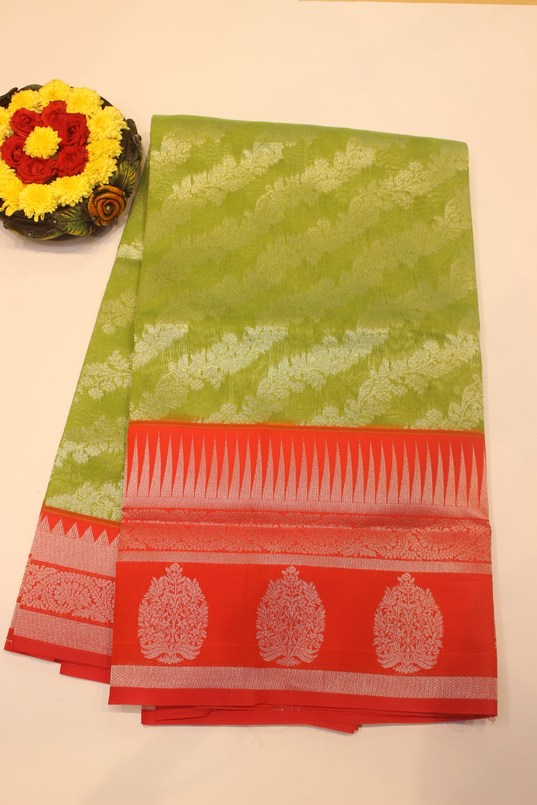 Tissue Gadwal Saree