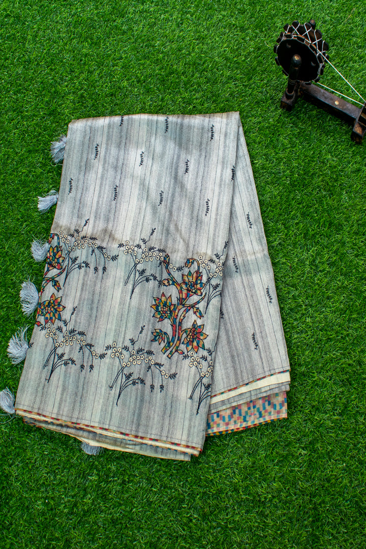 Jute Saree with applique work