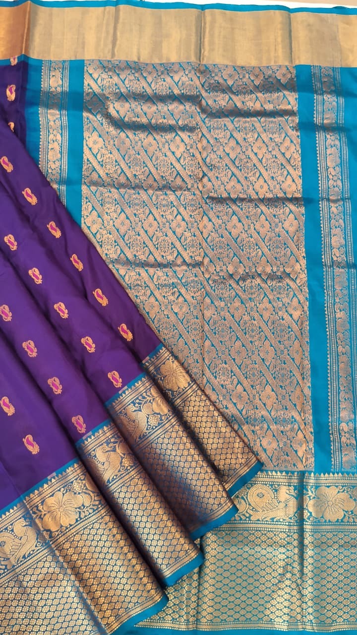 Navy Blue Uppada Silk Saree with Silver Zari Pallu